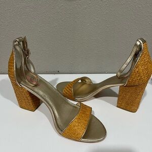 Lilly Pulitzer heels sz 9.5